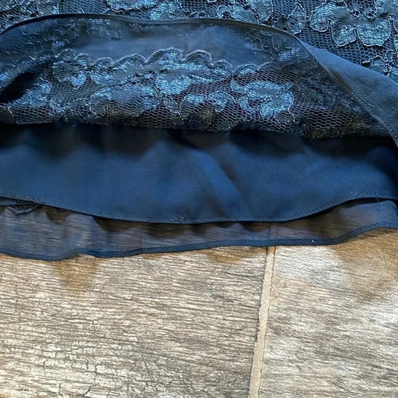 Diane Von Furstenberg Navy Floral Lace Sheath Dress Women’s size 6 Cocktail - Picture 9 of 13